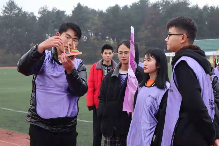 120f923165827f0fef9aa4c3359222b